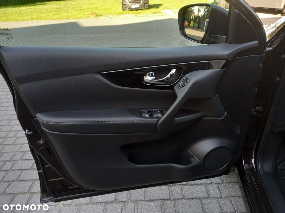 Nissan Qashqai 1.3 DIG-T N-Motion - 25