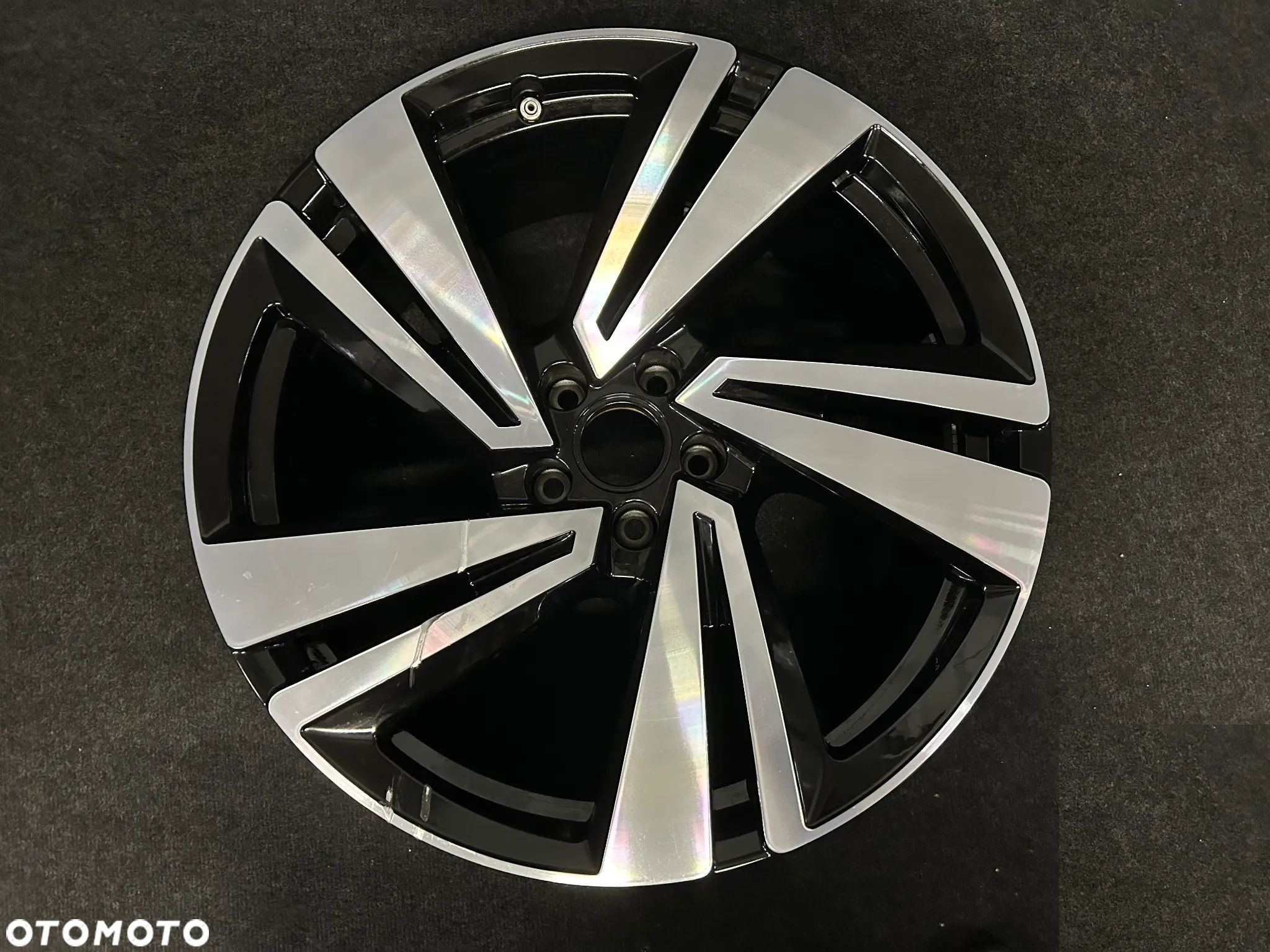 Alufelga VW Touareg III 20 cali 5x112 1szt. 760601025S - 1