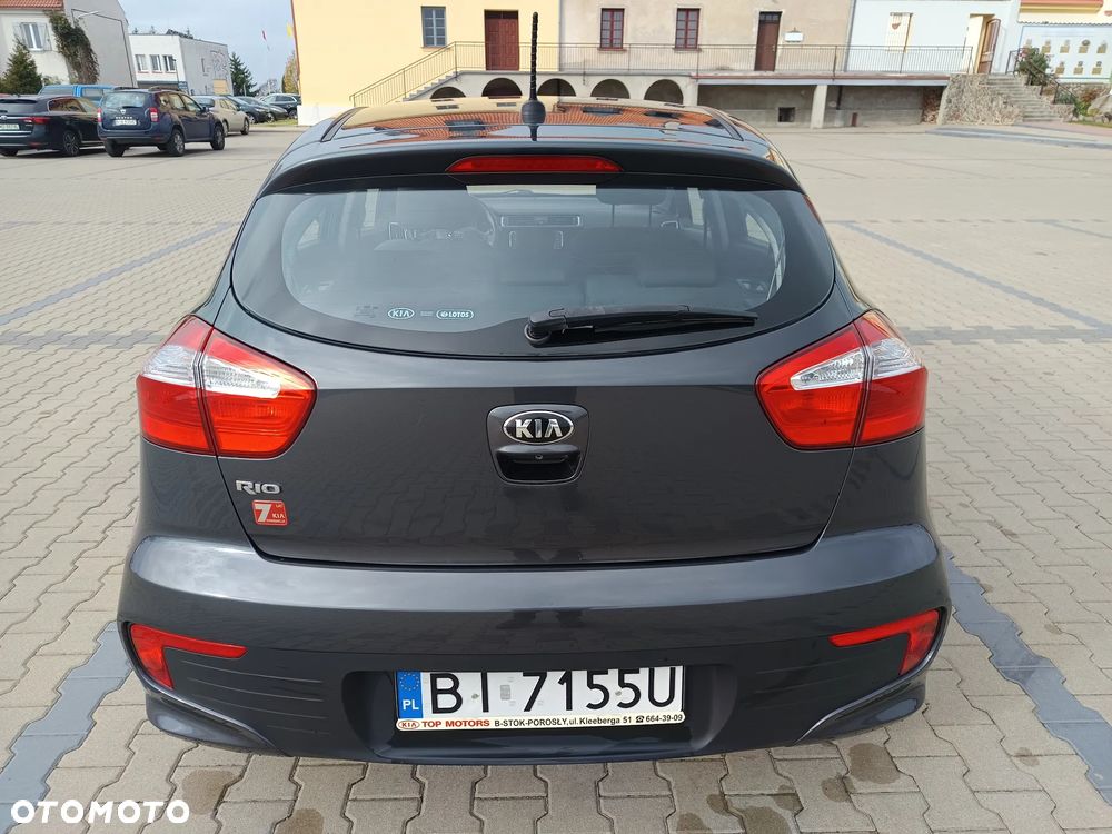 Kia Rio - 5