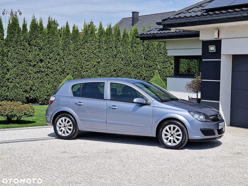 Opel Astra 1.6 Essentia - 2