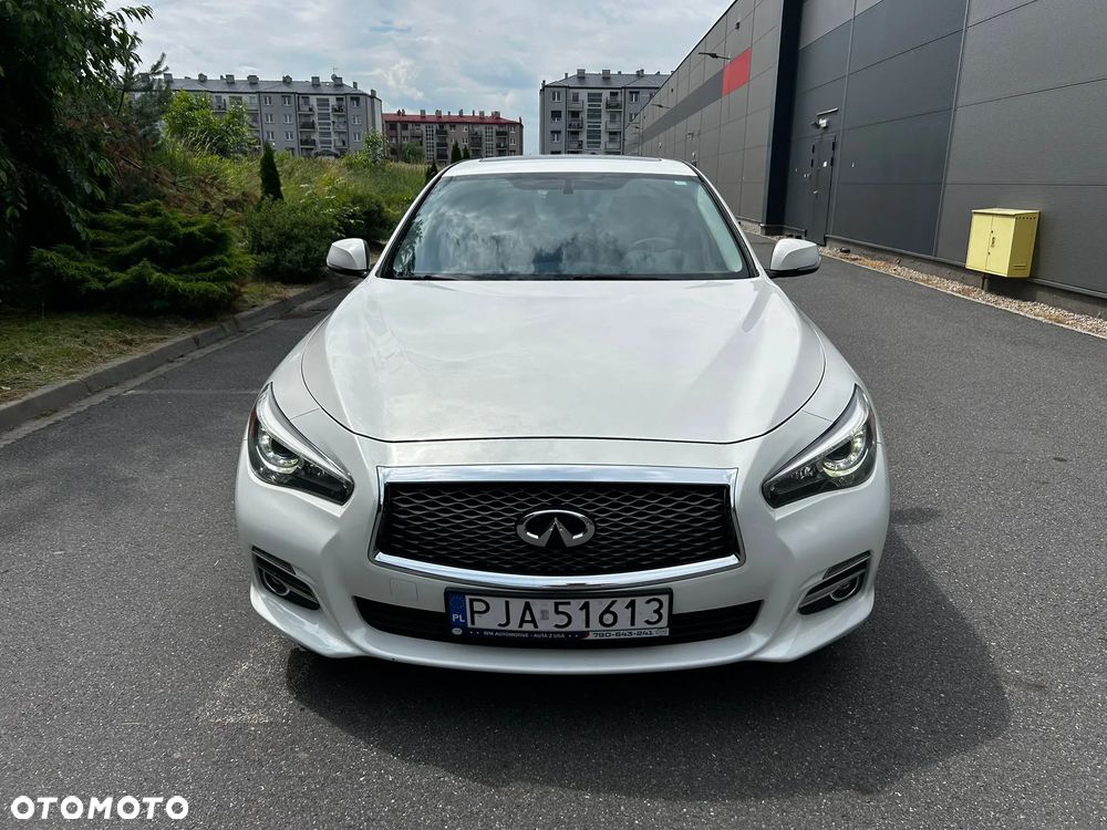 Infiniti Q50 - 2