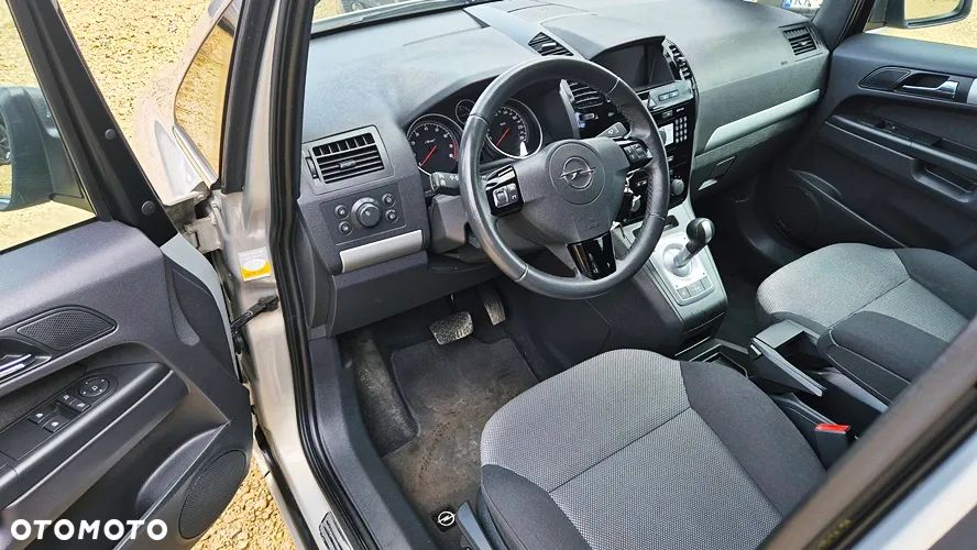 Opel Zafira 1.8 Cosmo EasyTronic EU5 - 31
