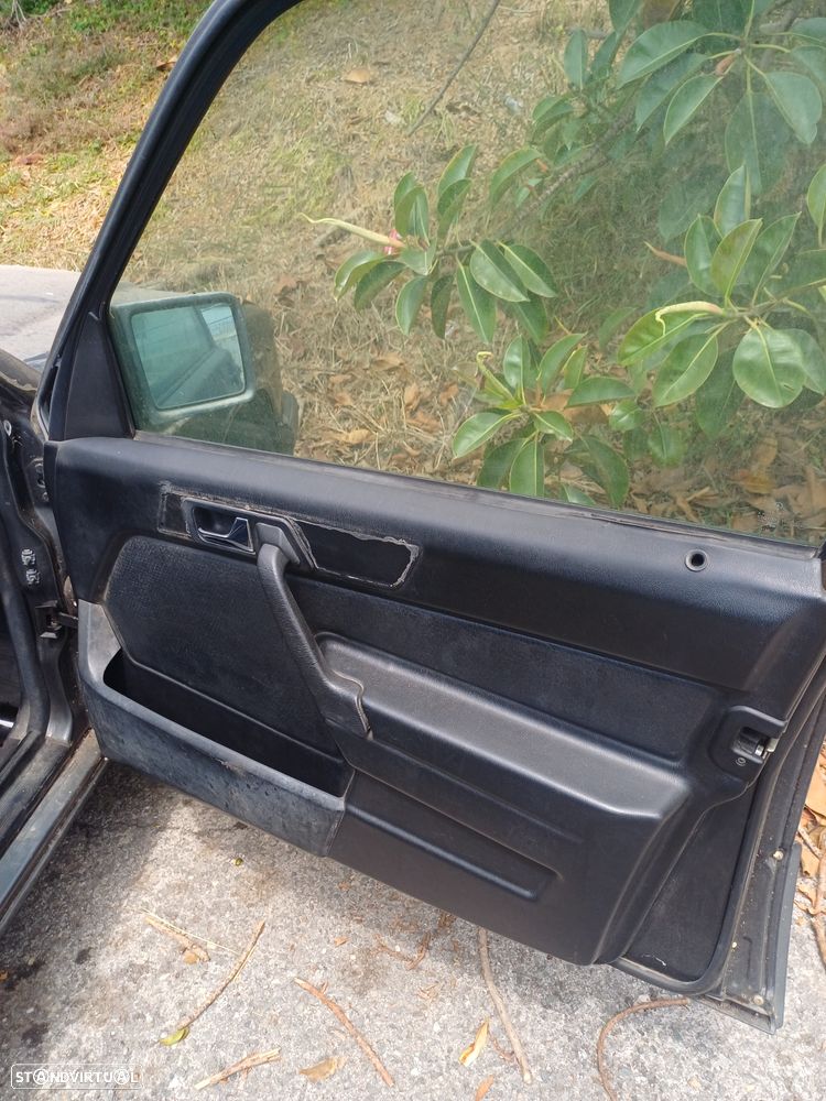 Mercedes-Benz W201 (1982-1993) 190 E 1.7 - 15