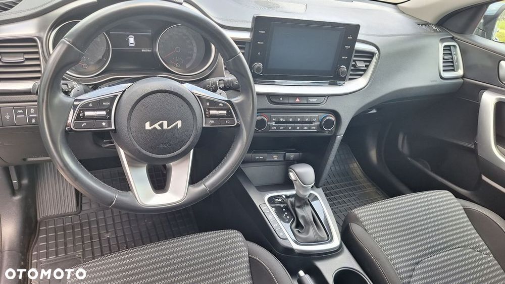 Kia Ceed 1.5 T-GDI M DCT - 8