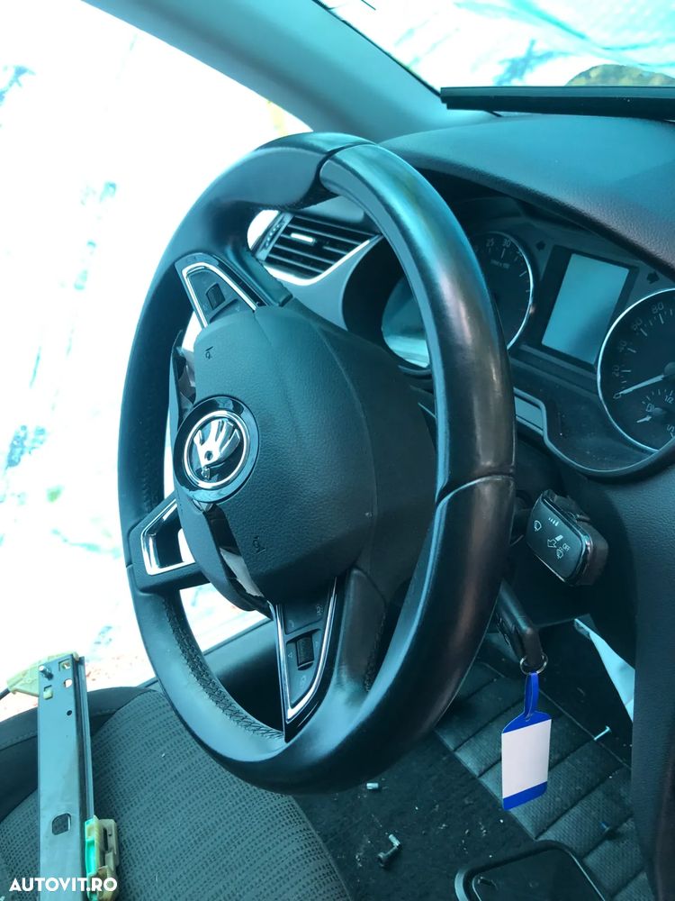 Volan cu comenzi fara airbag Skoda Octavia 3 2016 negru - 1