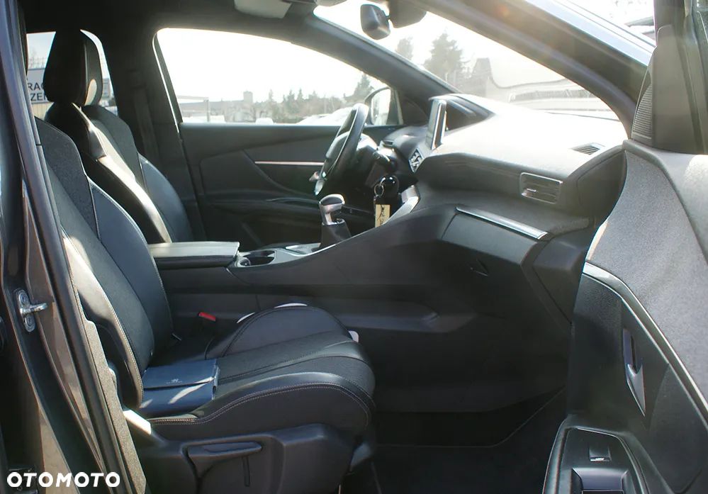 Peugeot 3008 - 16
