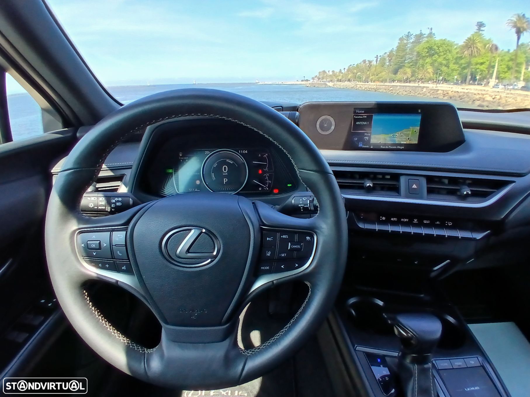 Lexus UX 250h - 10