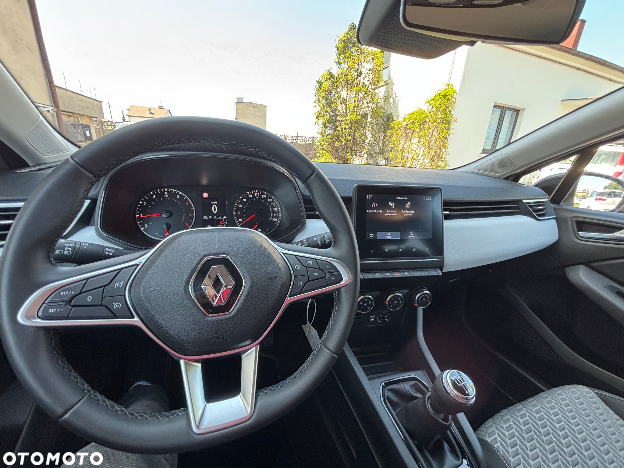 Renault Clio 1.0 TCe Evolution - 25