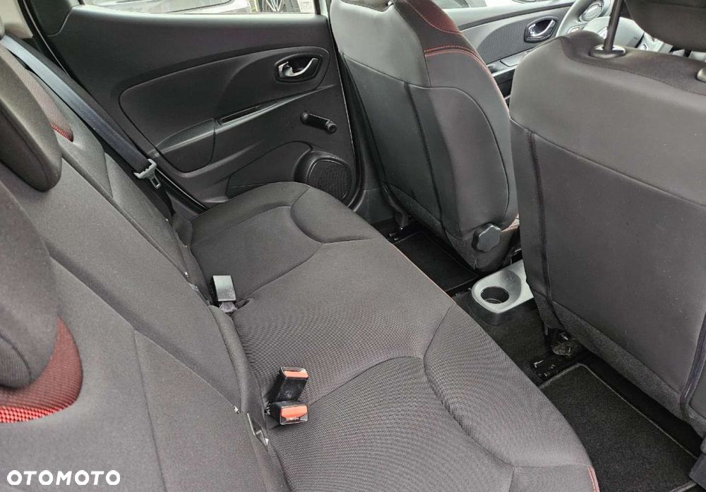 Renault Clio - 11