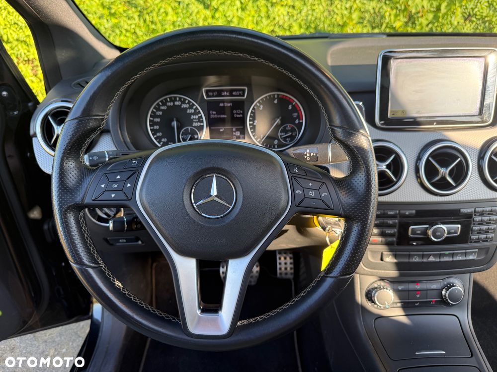 Mercedes-Benz Klasa B 180 CDI (BlueEFFICIENCY) 7G-DCT - 16