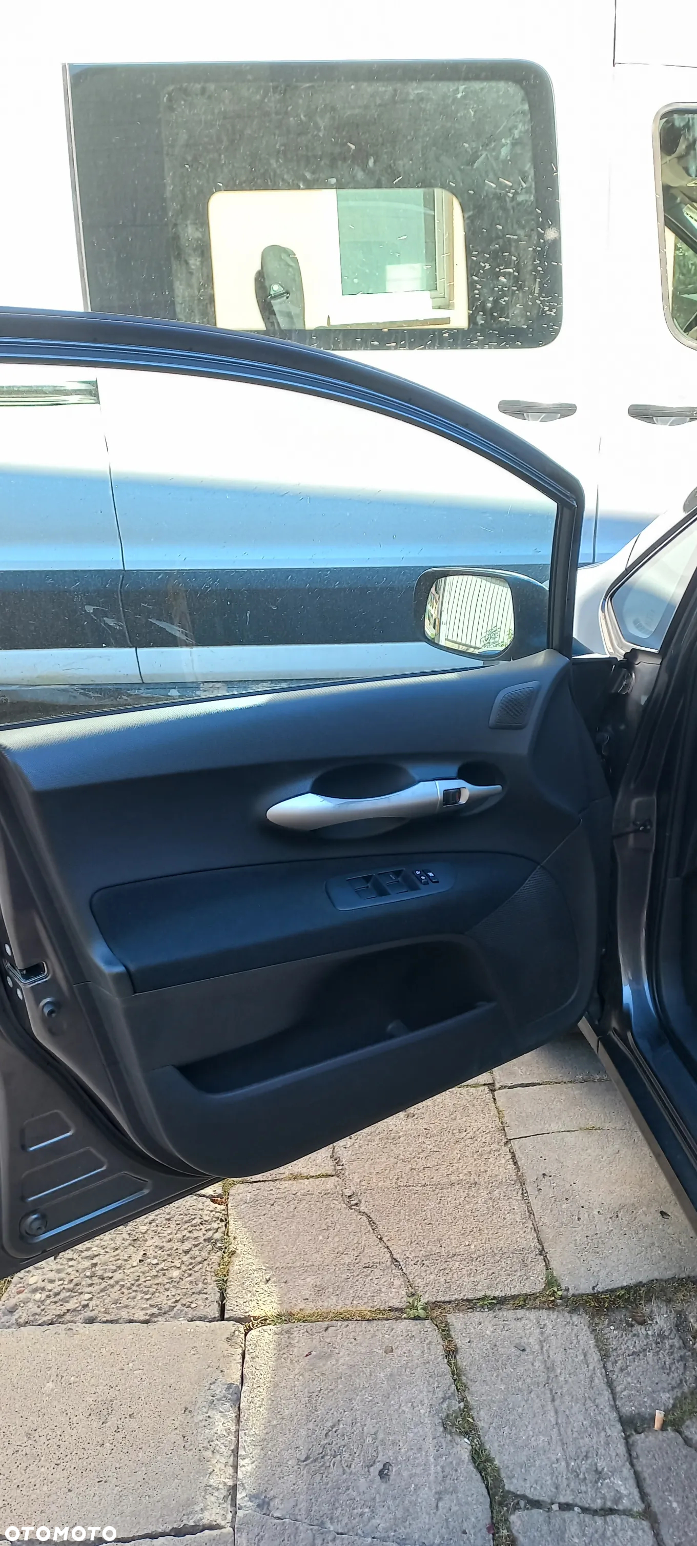 Toyota Auris 1.6 VVT-i Premium MM - 3