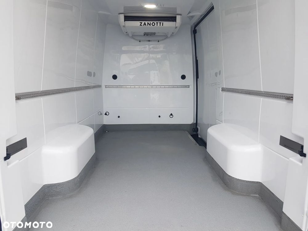 Volkswagen CRAFTER CHŁODNIA MROŹNIA AGREGAT IZOTERMA GRZANIE DŁUGI WYSOKI KLIMA TEMPOMAT - 17