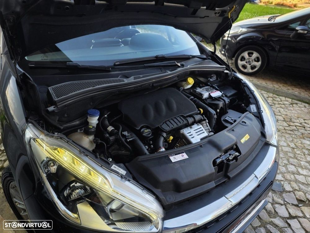 Peugeot 208 1.2 PureTech Allure EAT6 - 21