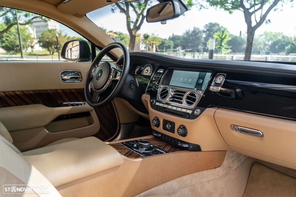 Rolls Royce Wraith 6.6 Twin-Turbo V12 - 9