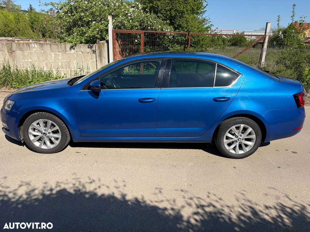 Skoda Octavia 2.0 TDI DSG Style - 5
