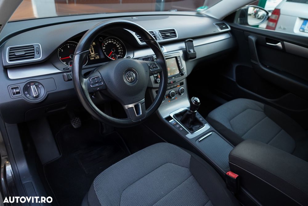 Volkswagen Passat Variant 2.0 TDI BlueMotion Technology Comfortline - 17