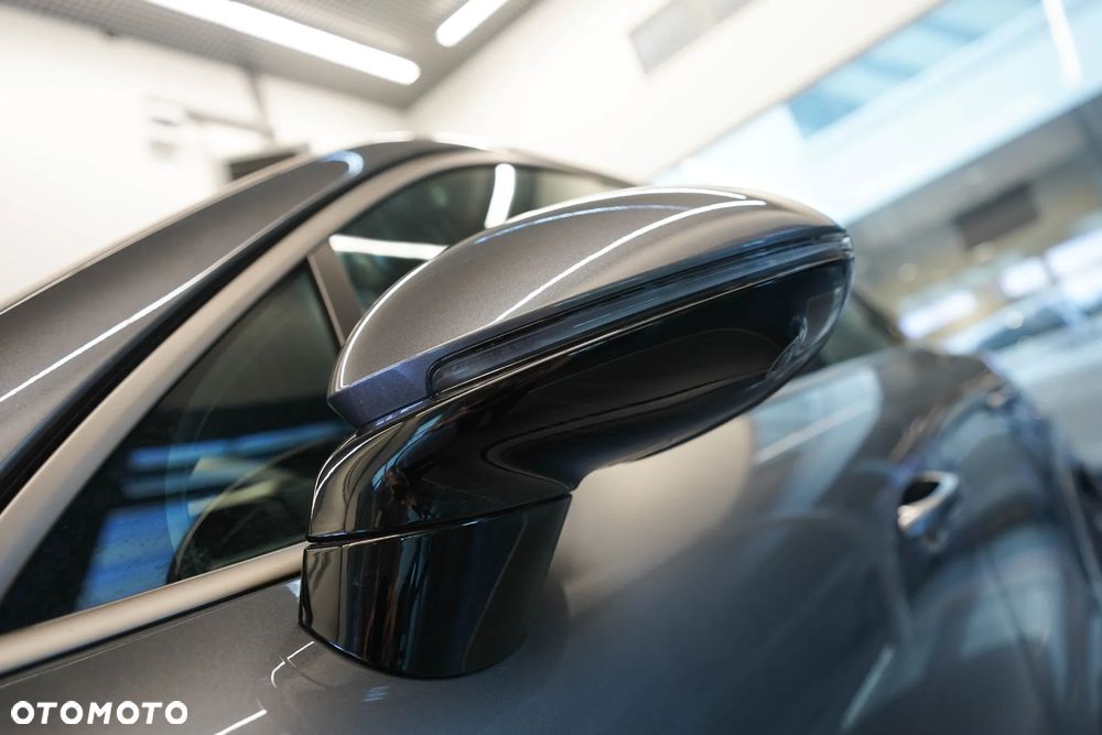 Porsche Cayenne Turbo E-Hybrid PHEV - 34