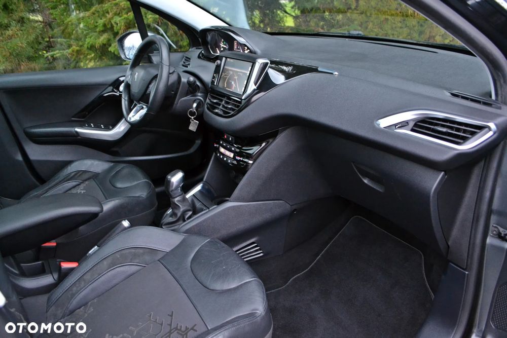 Peugeot 208 BlueHDi 100 GT Pack - 18