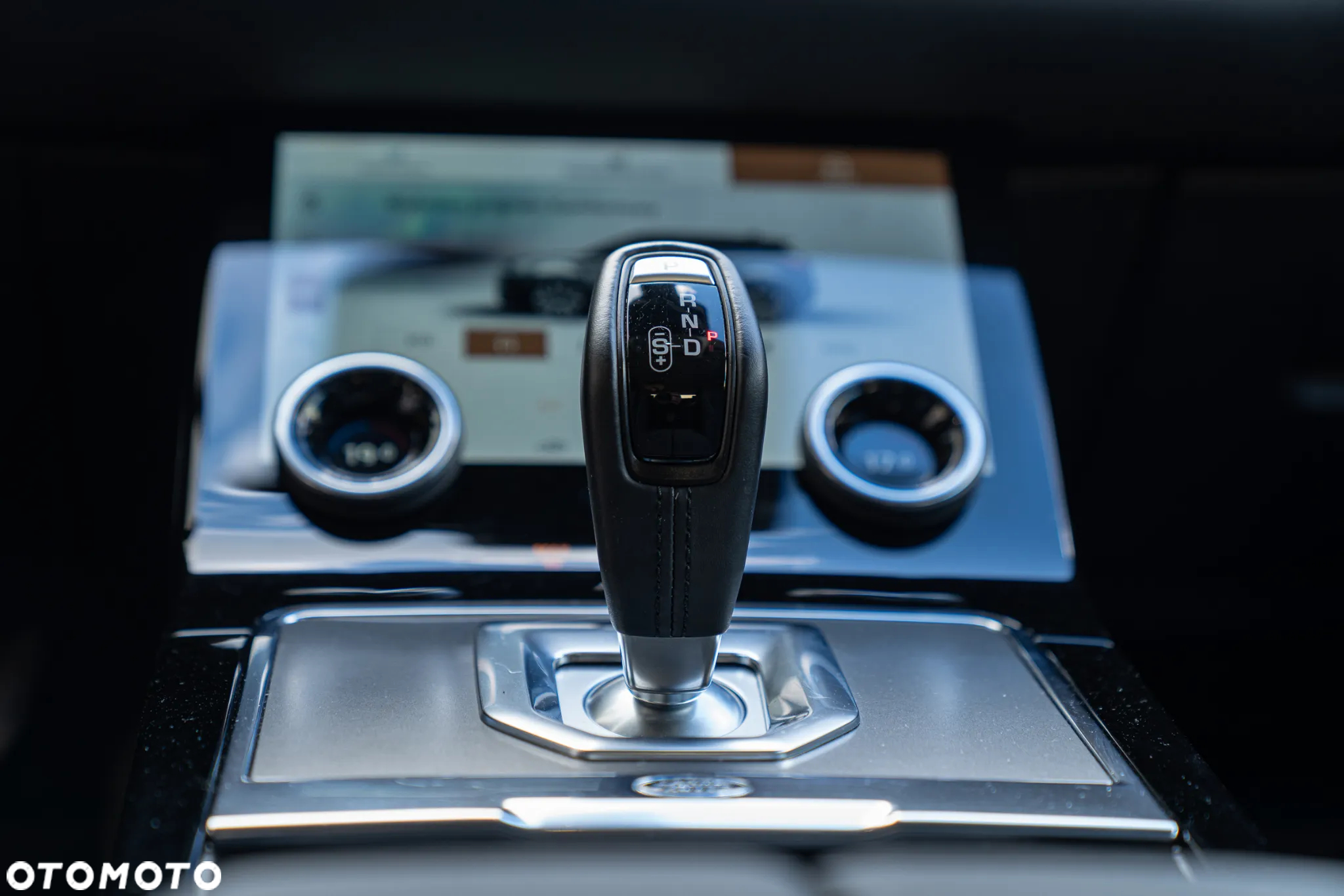 Land Rover Range Rover Evoque - 15