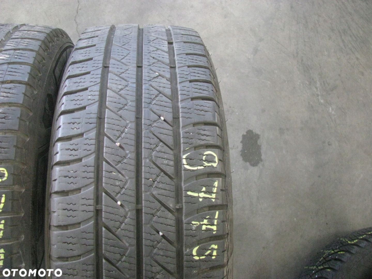 Opona całoroczna Goodyear Vector 4Seasons Cargo 215/65R16 109/107 T - 2
