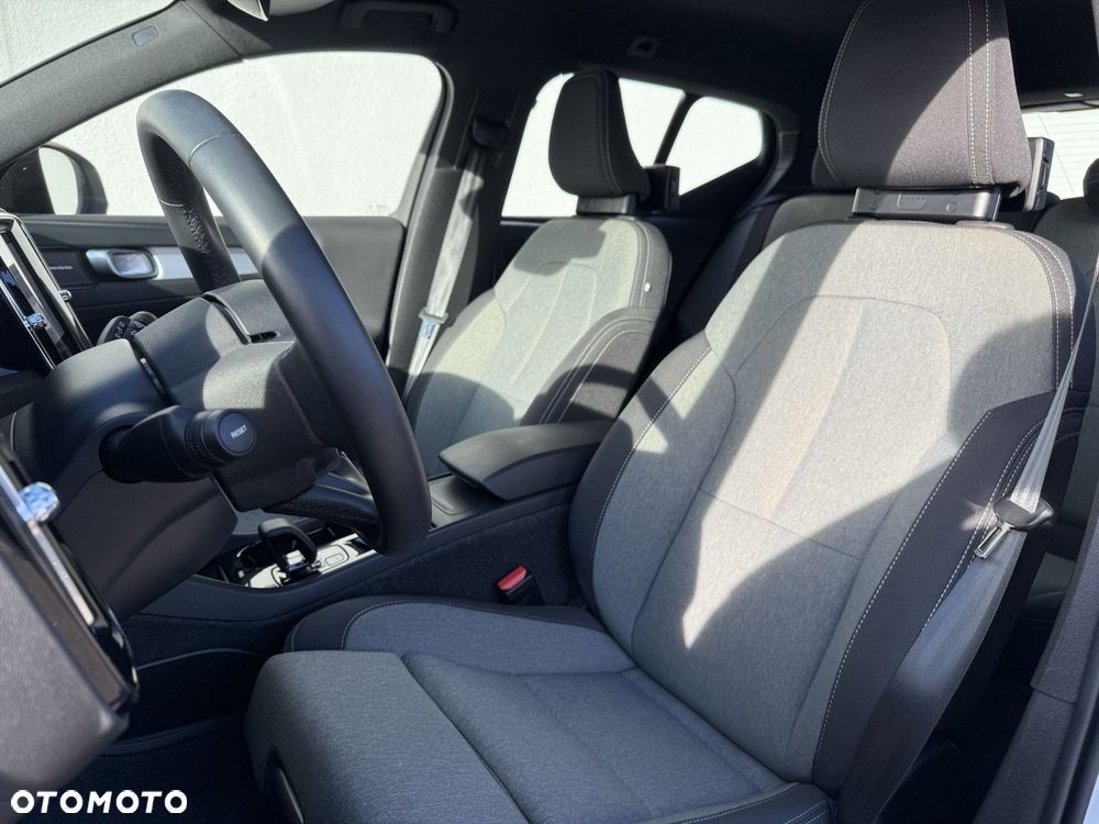 Volvo XC 40 - 18