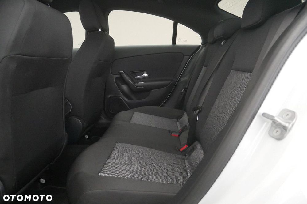 Mercedes-Benz CLA - 15