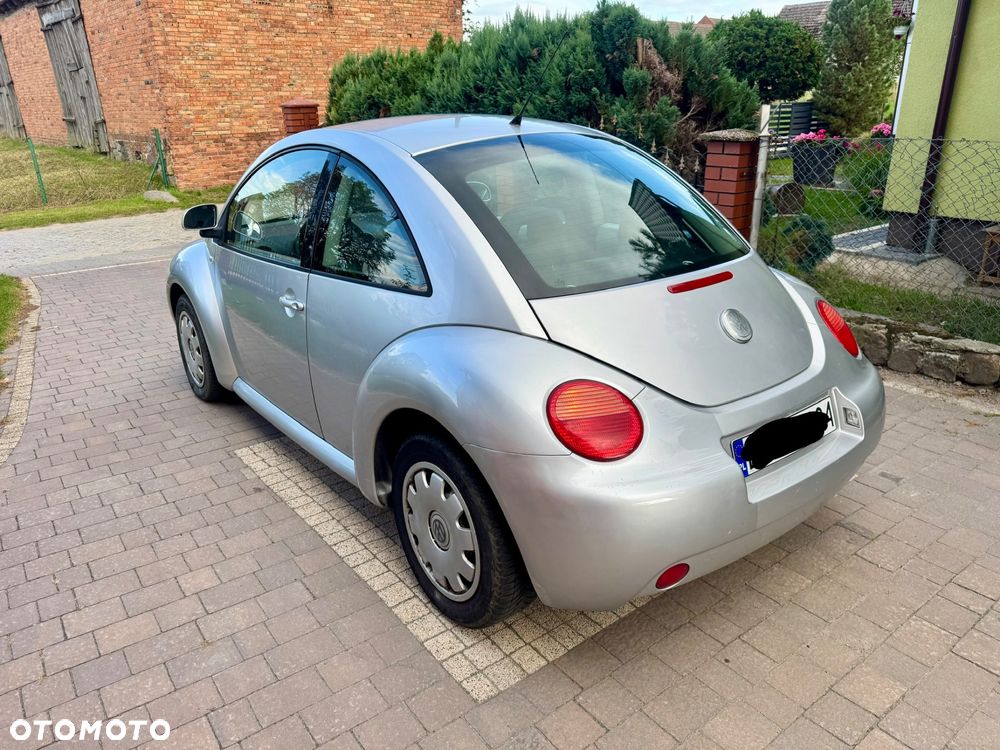 Volkswagen New Beetle - 5