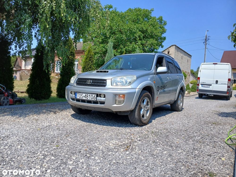 Toyota RAV4 - 1