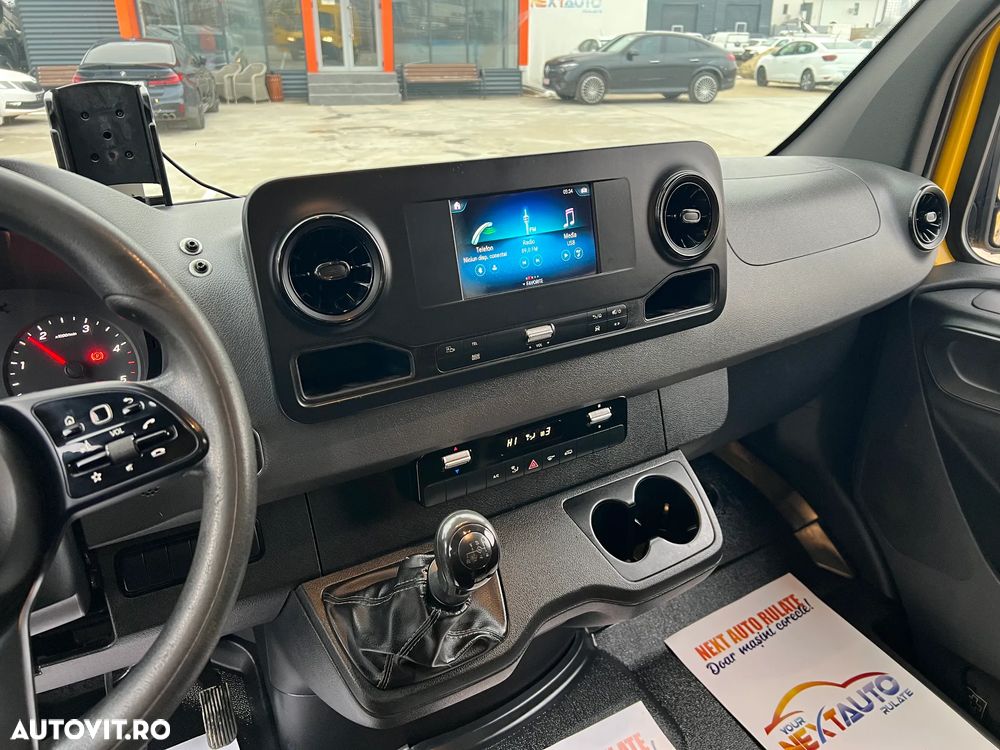 Mercedes-Benz Sprinter - 9