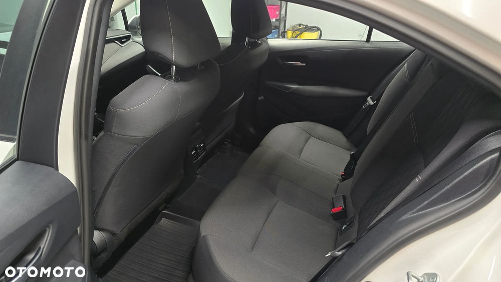 Toyota Corolla 1.6 Active - 11