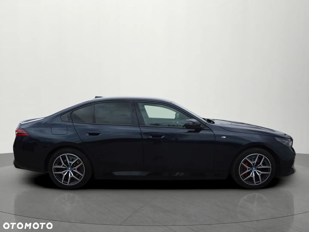 BMW Seria 5 550e xDrive - 5
