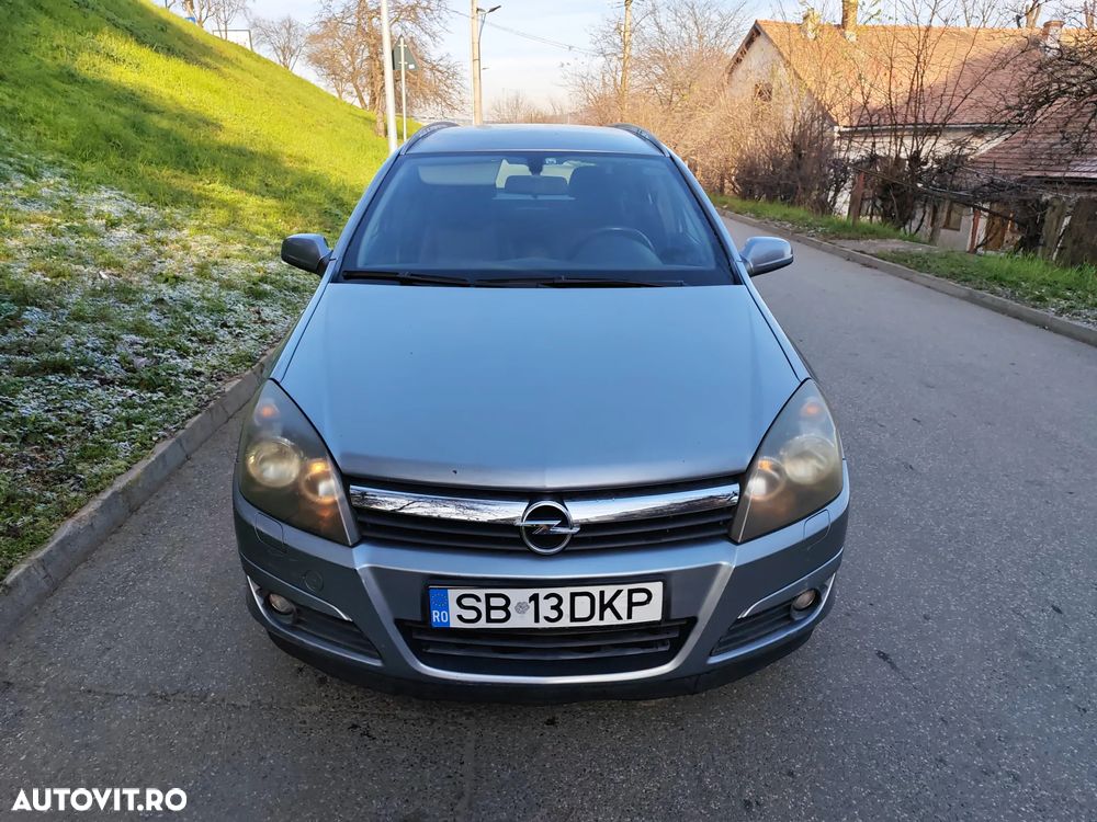 Opel Astra 1.7 CDTI Cosmo - 1