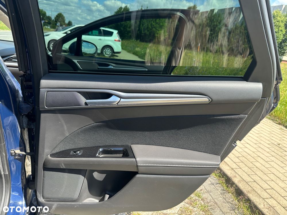 Ford Mondeo 2.0 TDCi Titanium PowerShift - 24