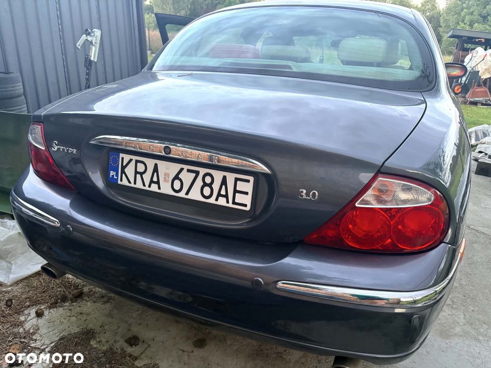 Jaguar S-Type - 4