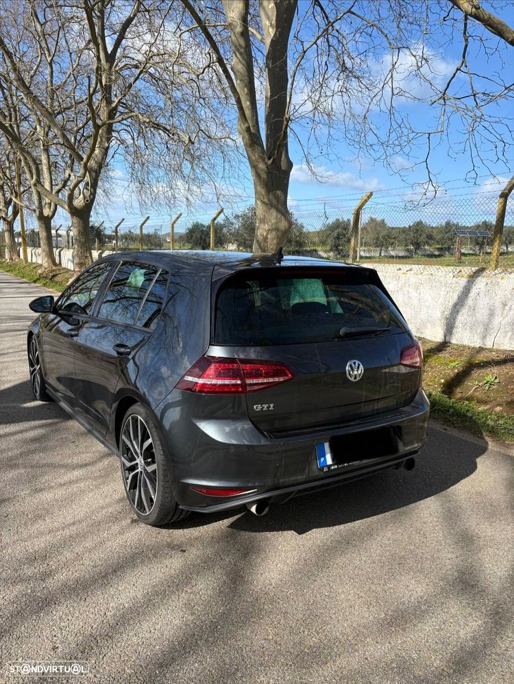 VW Golf 2.0 TSi GTi DSG - 4