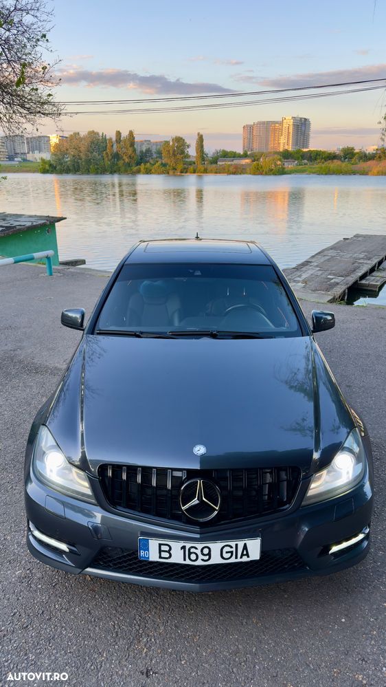 Mercedes-Benz C 250 CGI BlueEFFICIENCY - 3