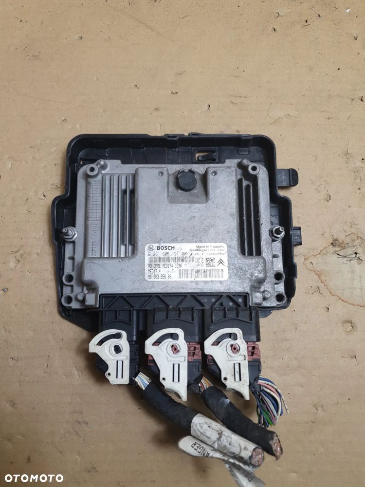 Citroen DS3 Sterownik silnika komputer Ecu Moduł 0261S05191 - 1