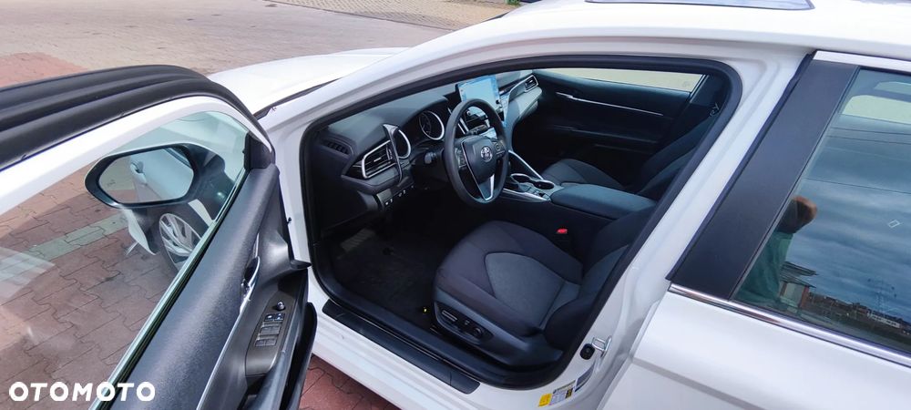 Toyota Camry - 11