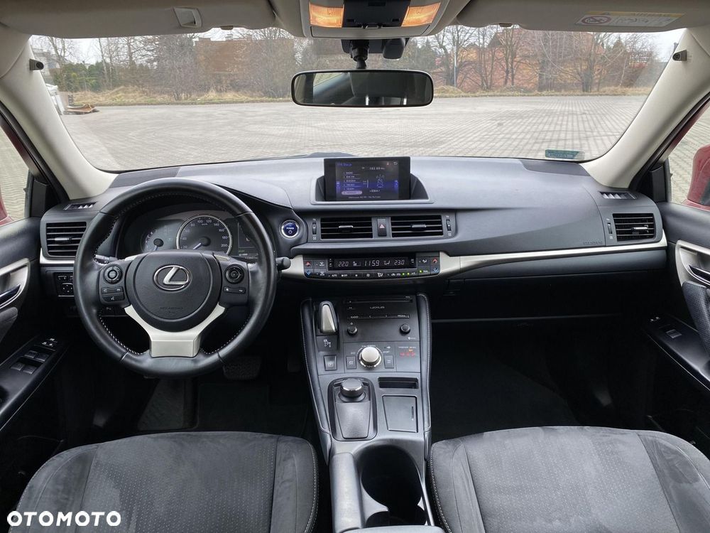 Lexus CT - 4
