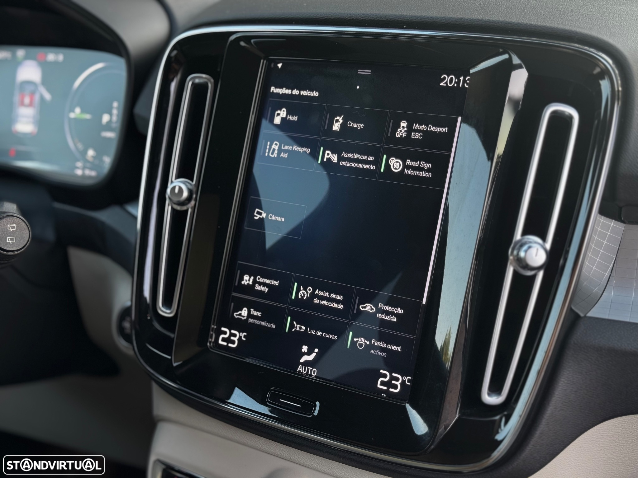 Volvo XC 40 1.5 T5 PHEV Momentum Plus - 15