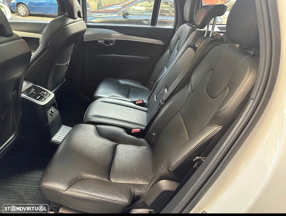 Volvo XC 90 - 22