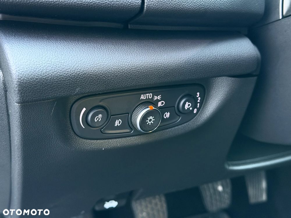 Opel Insignia 1.5 T GPF Enjoy S&S - 16