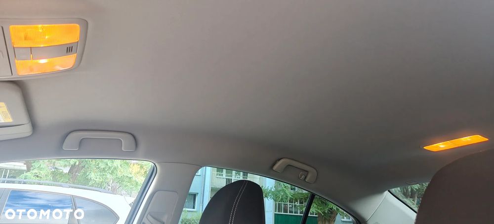 Toyota Avensis 1.8 Premium - 29