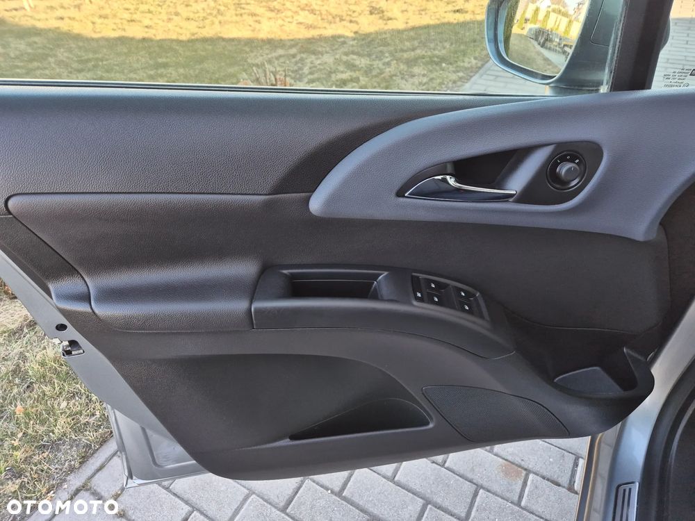 Opel Meriva 1.7 CDTI 150 Jahre - 33