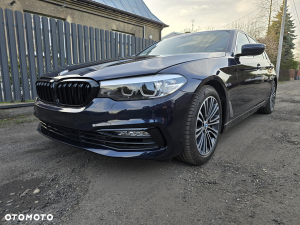 BMW Seria 5 530i GPF Sport Line sport