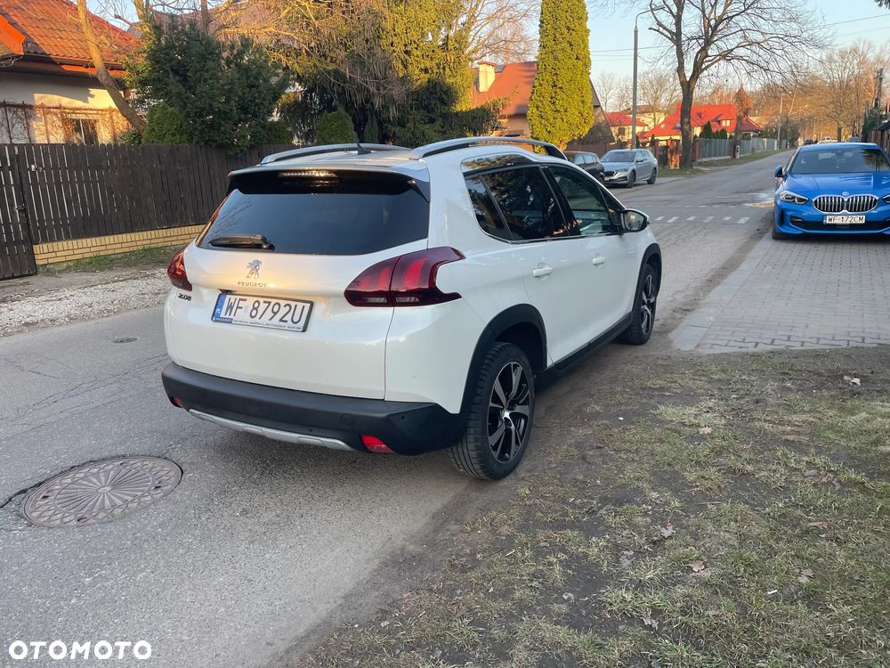 Peugeot 2008 1.2 Pure Tech Style S&S EAT6 - 4