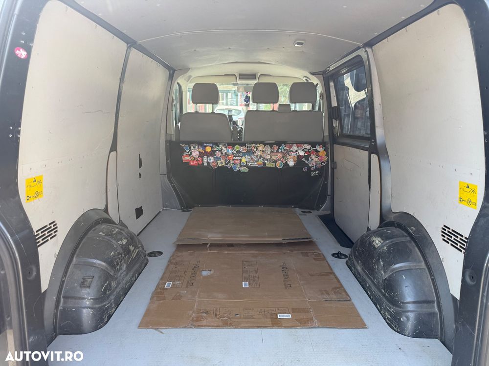 Volkswagen Transporter - 11