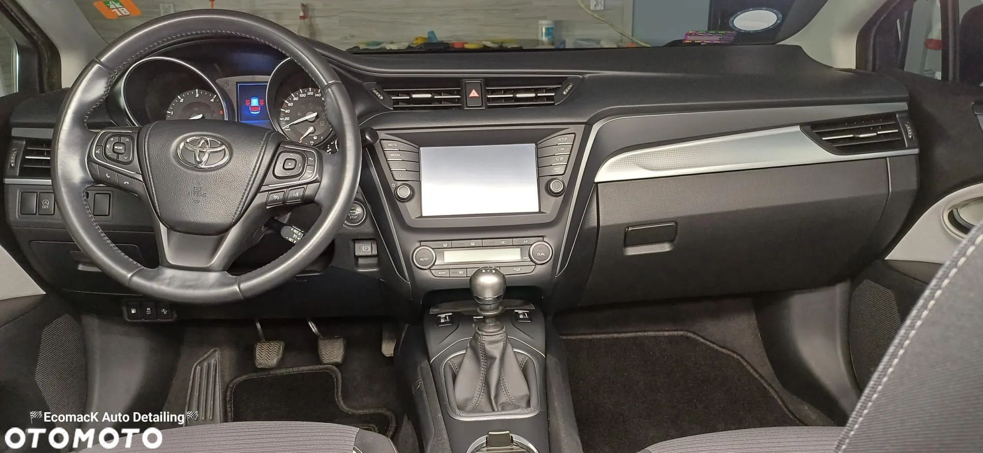 Toyota Avensis 2.0 D-4D Premium - 9