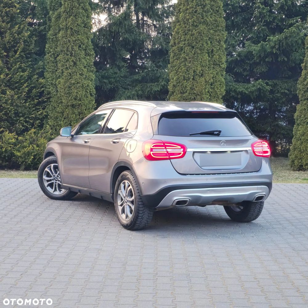 Mercedes-Benz GLA 220 d 4Matic 7G-DCT AMG Line - 14