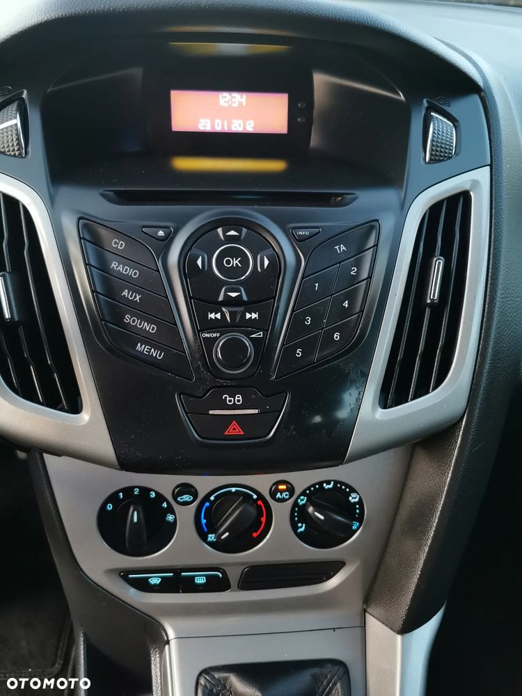 Ford Focus 1.6 Trend - 13